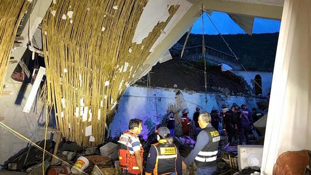 Düğünde otel duvarı çöktü: 15 ölü