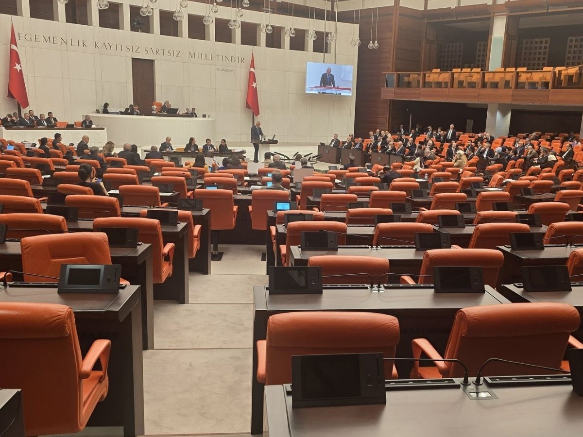 TBMM’de Kartalkaya gerilimi: Muhalefet Bakan Ersoy konuşurken salonu terk etti