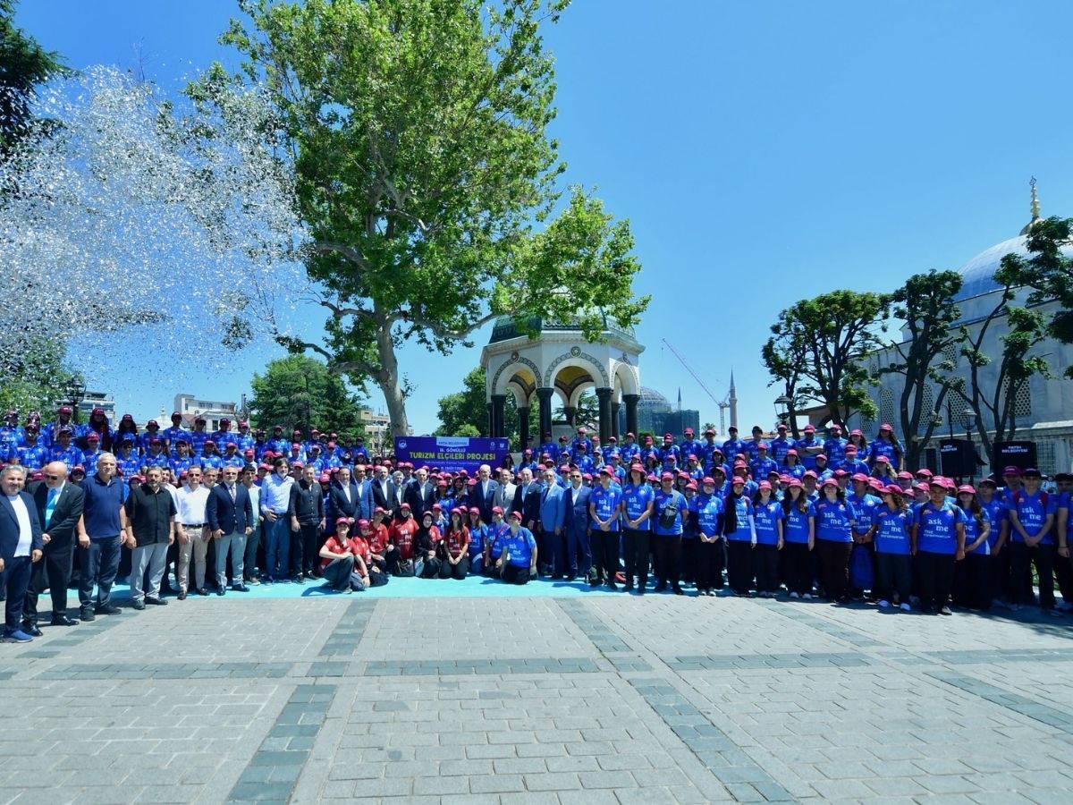 Binlerce turiste yol gösterecekler: İstanbul’un gönüllü elçileri göreve başladı