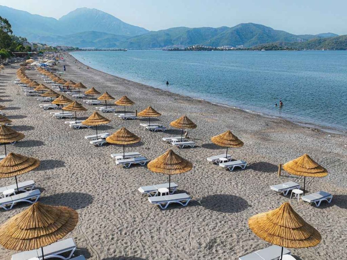 Fethiye'de yeni turizm modeli: Şezlong alana kum bedava