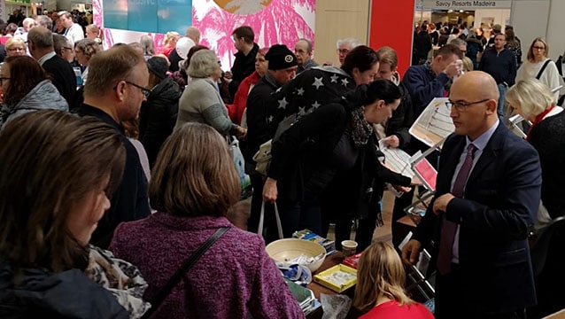 Finlandiyalı turistler son dakika peşinde