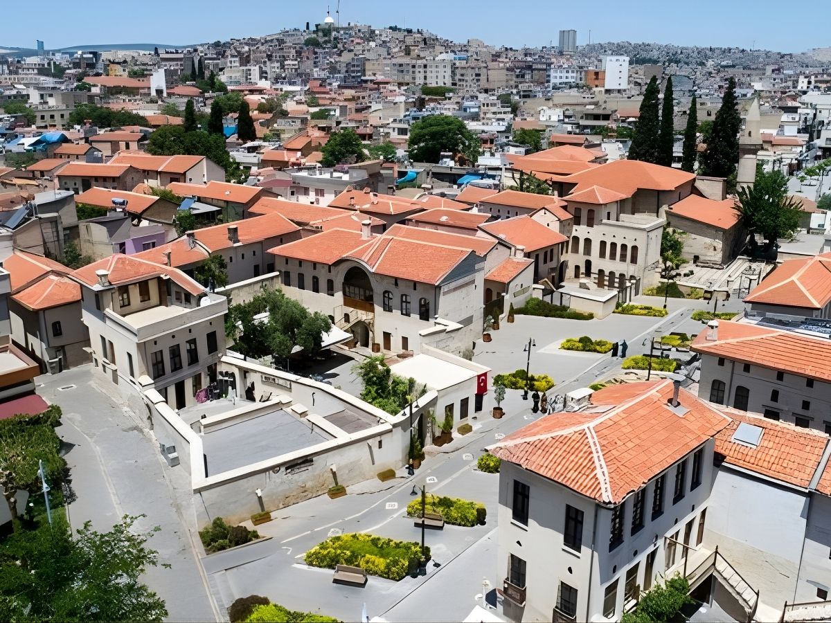 Gaziantep’e Seyahat Planlayanlar İçin Pratik Ulaşım ve Gezi Önerileri