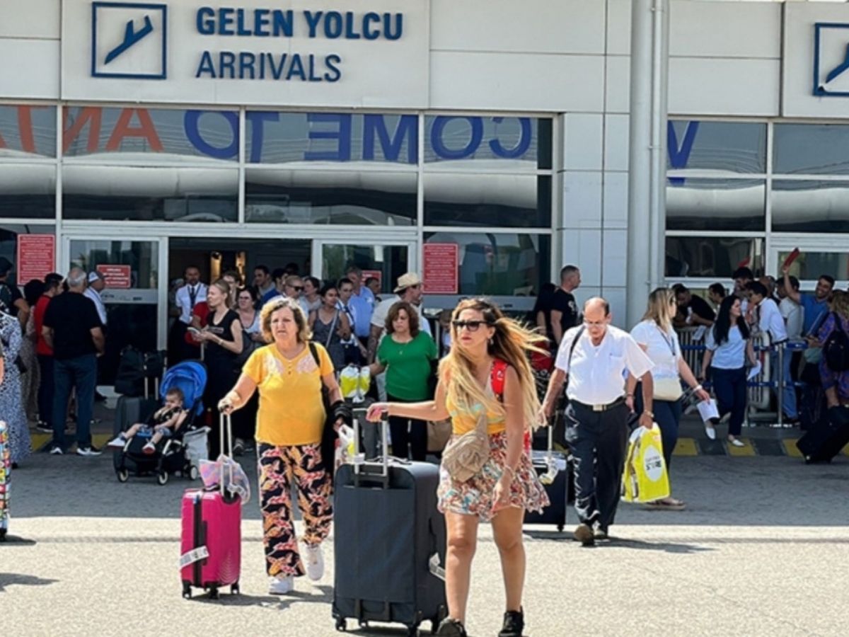 Türkiye 11 ayda 50 milyondan fazla yabancı turisti ağırladı