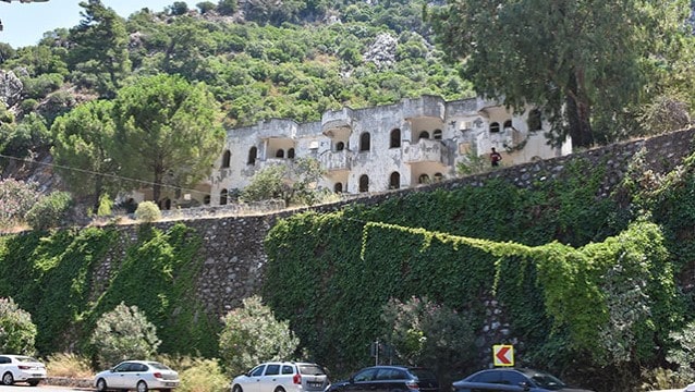 Göz göre göre çürüdüler!