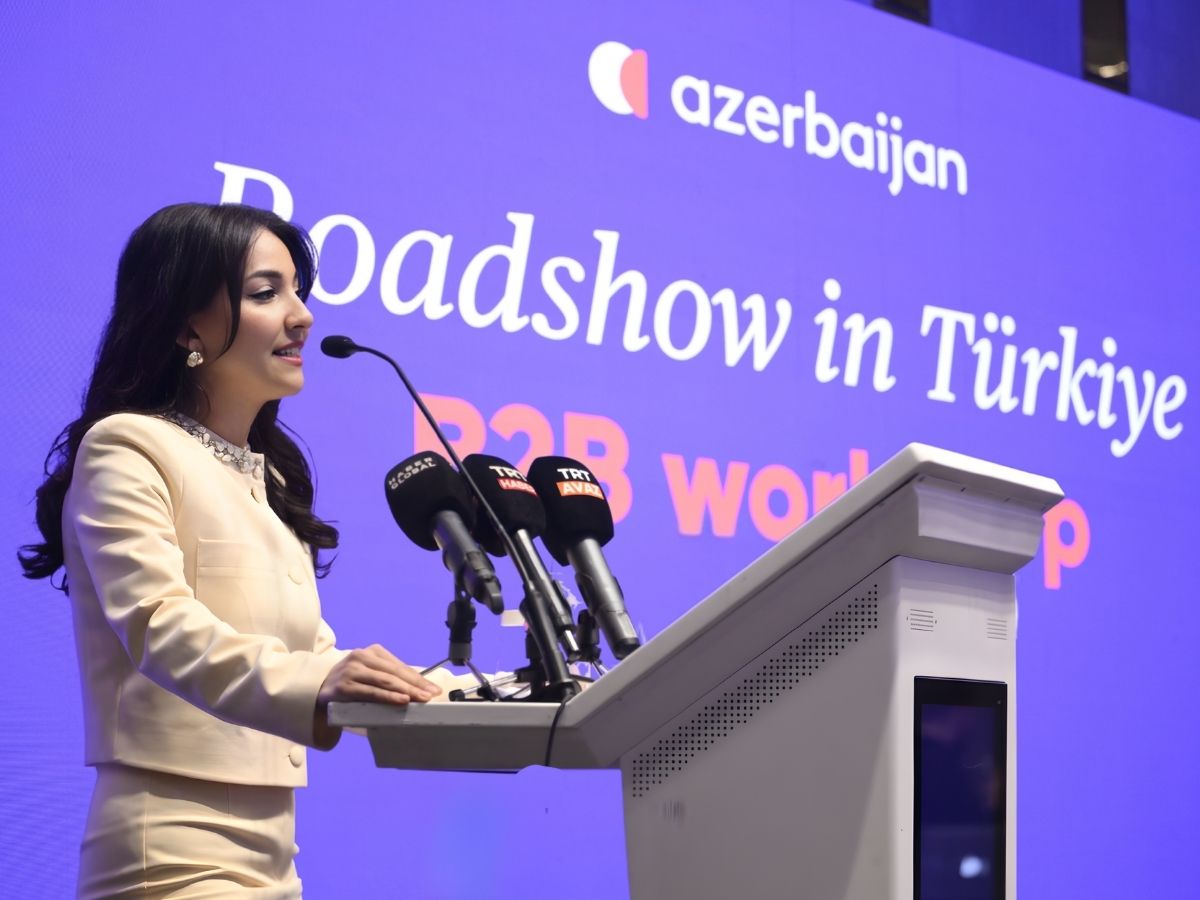 Azarbaycan 4 şehirde roadshow düzenledi