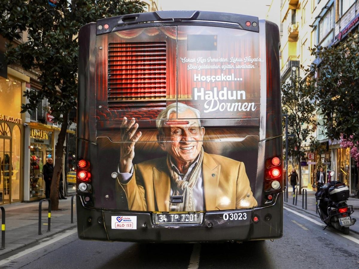 Hisseli Harikalar yolculuğu: Haldun Dormen saygı otobüsü seferde!