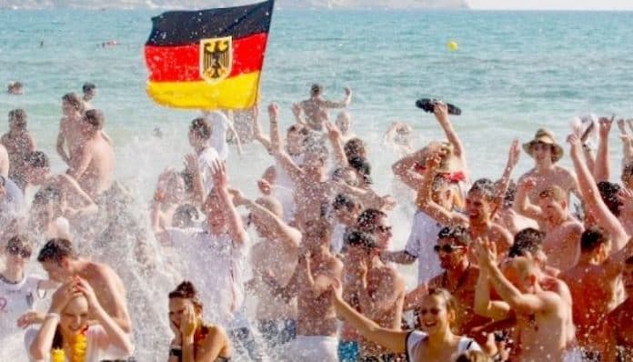 Her 5 kişiden biri tatil için 'Türkiye' dedi