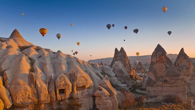 Her mevsim farklı güzellikte olan Kapadokya sizleri bekliyor!