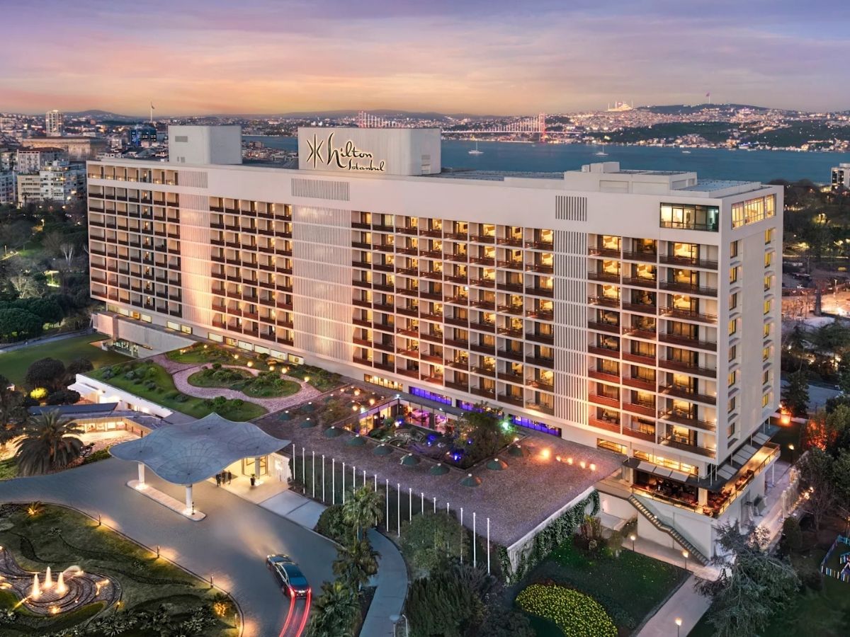 Türkiye’nin ilk 5 yıldızlı oteli Hilton Bosphorus yeniden kapılarını açıyor