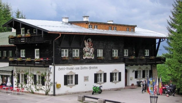 Hitler'in oteline tartışmalı satış ilanı!