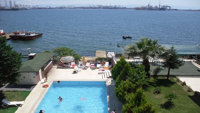 Hotel Blue Marine icradan satışa çıkarıldı