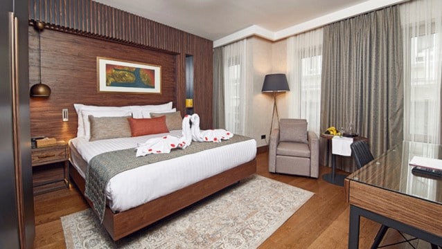 İkinci oteli açtı, üçüncü yolda!