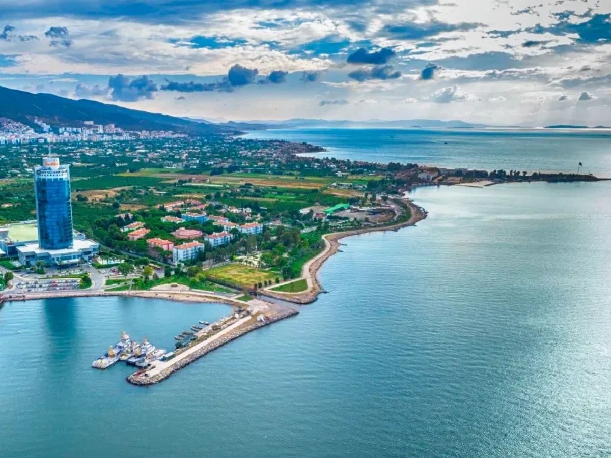 İnciraltı’nın turizm statüsü resmen kaldırıldı: Yeni planlamaya açıldı