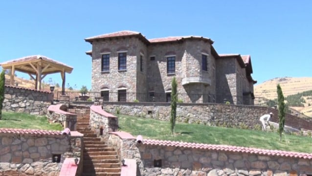 İş adamından köye butik otel