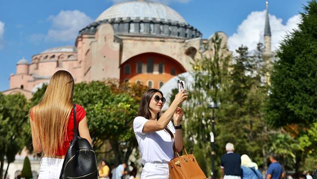 İstanbul'a 11 ayda gelen turist sayısı belli oldu