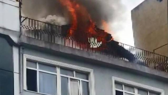 İstanbul'da korkutan otel yangını!