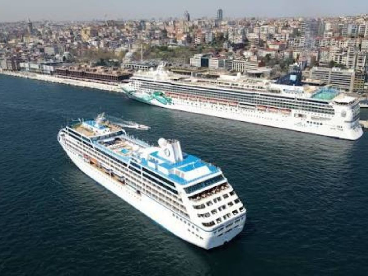 İstanbul kruvaziyerde merkez oluyor: Şirketler rotayı değiştiriyor
