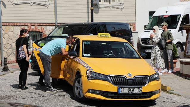 İstanbul’un turizm markasını zedeleyenlere göz açtırmıyorlar…