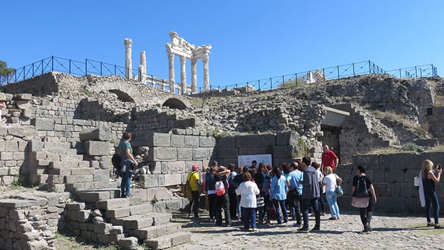 İzmir'de kruvaziyer durmasına rağmen turist sayısı yüzde 10.8 arttı