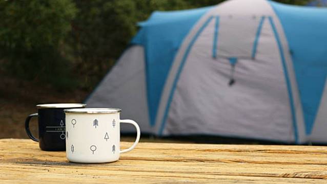 Kamp masası ve sandalye takımları ile konforlu bir kamp deneyimi