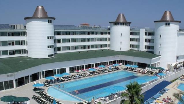 Kemer'de 18 milyon liraya icradan satılık otel!