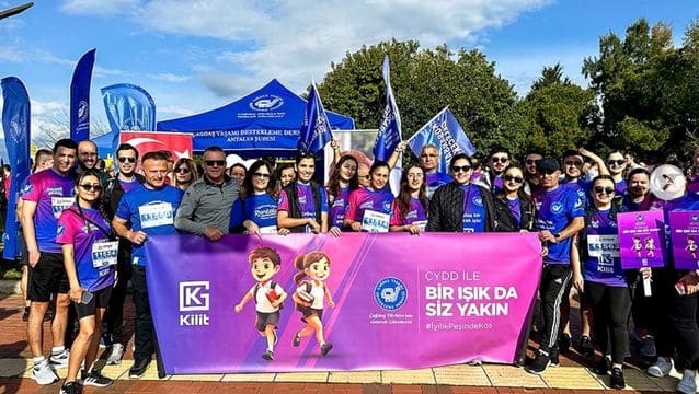 Kilit Grup, Runtalya Maratonu'nda 'eğitimde fırsat eşitliği' için koştu