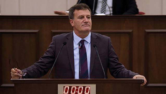 KKTC'de yeni havayolu krizi: Rest çekti