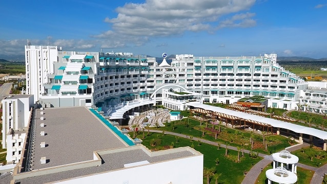 Limak Cyprus Deluxe Hotel açıldı