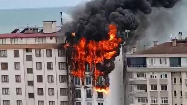 Lokantada başlayan yangın otele sıçradı