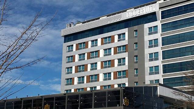 Lüks otel icradan satışa çıkarıldı