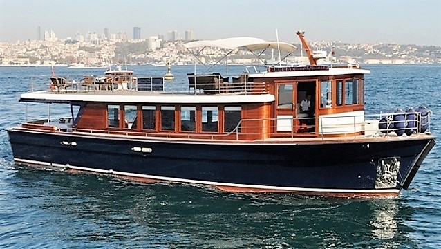 Marmaris’te tur teknesi battı