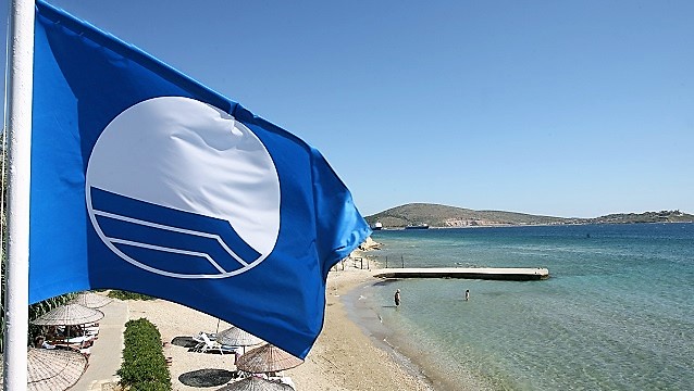 Mavi Bayrak kazanan yeni plajlar ödüllerini aldı