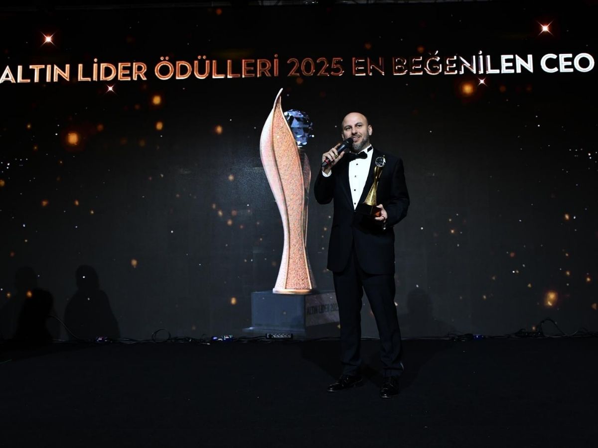 Jolly CEO’su Mert Vardar ‘Altın Lider’ seçildi