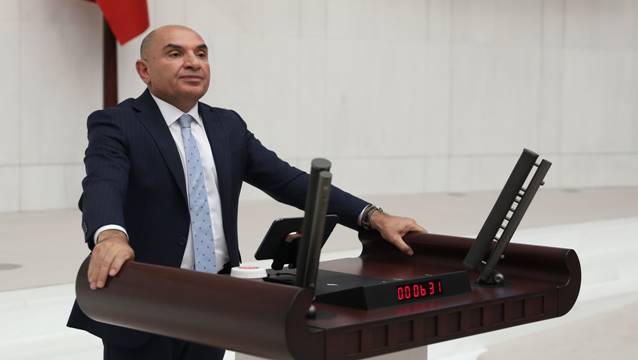 Milletvekili Tarhan sordu: Sabiha Gökçen’deki uçuş sayısı neden azaltılıyor?