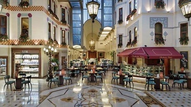 'Milyarlık otel peşkeş çekiliyor' iddiası