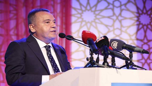 Muhittin Böcek: 13.5 milyon turist sayısına ulaşırız