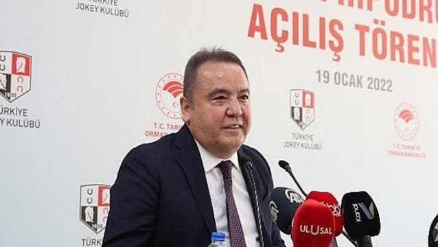 Muhittin Böcek: Antalya'da 12 ay turizme  önemli katkı sağlayacak