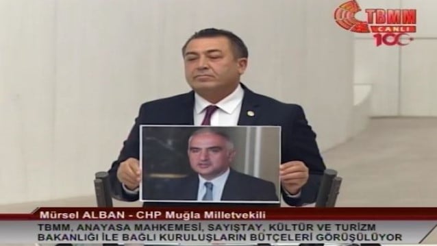 'O oteli nasıl aldınız' dedi, Bakan Ersoy'u istifaya çağırdı