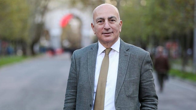 6 günlük otel tatili için istenen ücret Mahfi Eğilmez'i şaşırttı