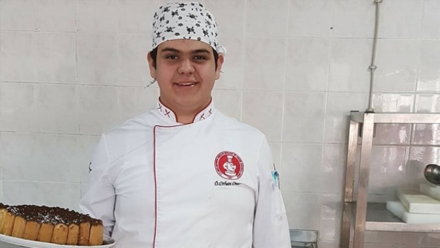 Otel lojmanında ölü bulundu