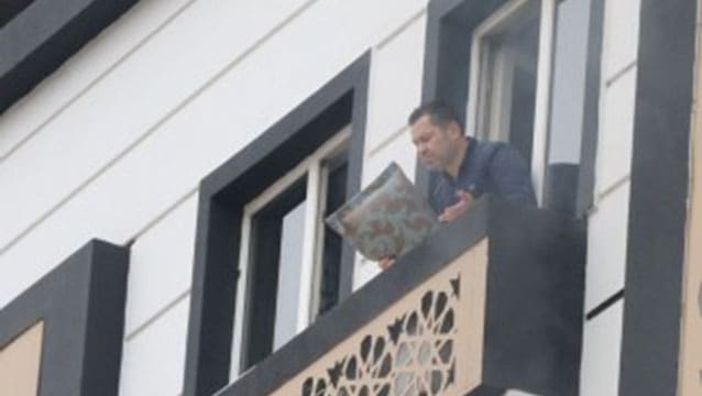 Otel yangınında son anda kurtarıldı