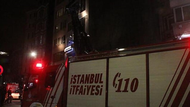 Otelden son anda kurtarıldılar!