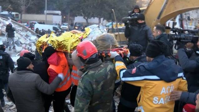 Otelin enkazından 52 saat sonra kurtarıldı