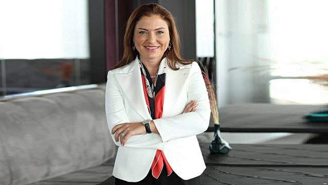 Otelini elinde tutmayı başardı…