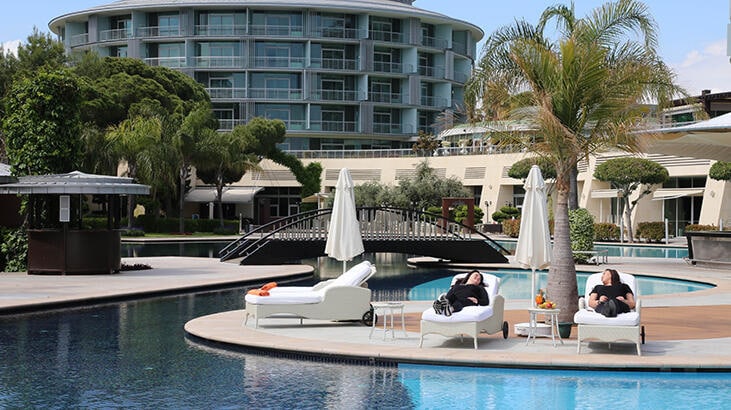 Oteller açılış yapacak ama...