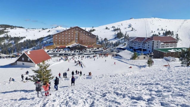 Oteller full çekiyor, bir günde 220 oda boşalıp doldu!