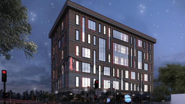 Pandemi sebebiyle ertelenmişti... Hilton'un yeni otelinin temeli atıldı