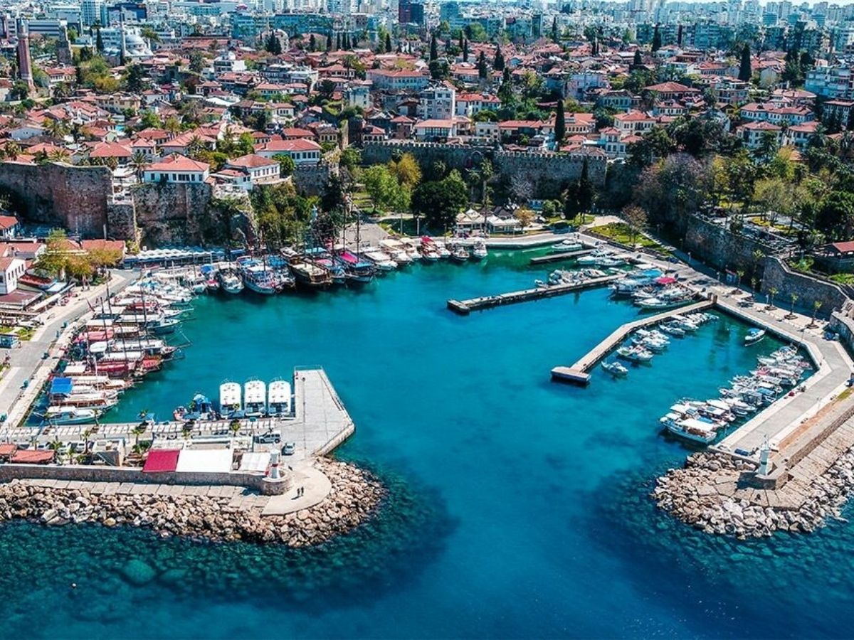 Antalya’da turizm yatırımları artıyor istihdam fırsatları genişliyor