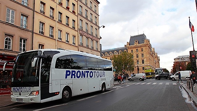 Prontotour Avrupa’yı otobüsle geziyor