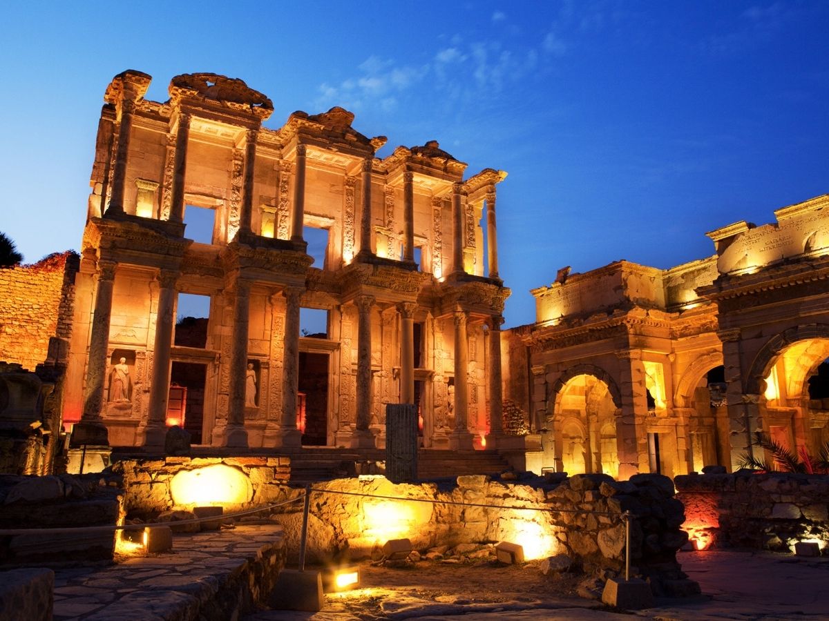 Prontotour'dan yeni konsept: Gece müzeciliğini turizm paketlerine taşıdı